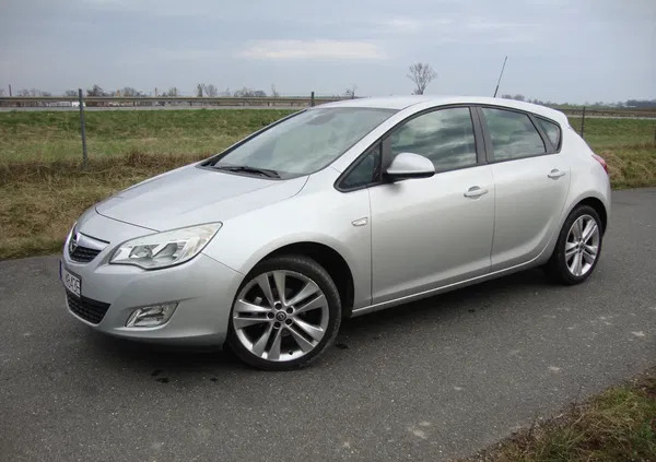 syców Opel Astra cena 20000 przebieg: 219000, rok produkcji 2011 z Syców